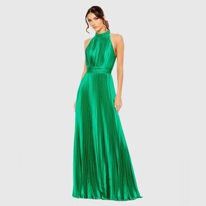 Mac Duggal Womens 26992 Green Pleated High Neck Satin Sleeveless Halter Gown
